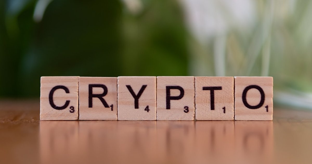 Reporting gifts of crypto to family: what to declare legally